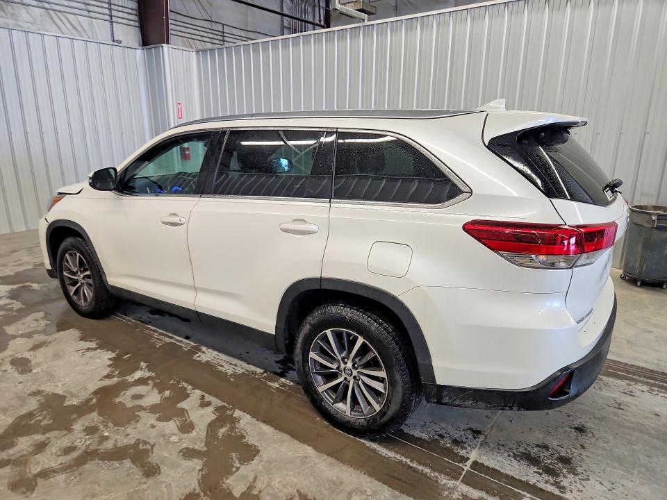 Photo 2 from auction – 2019 TOYOTA HIGHLANDER with VIN 5TDKZRFH5KS314100