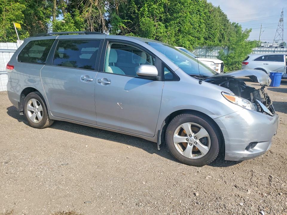 Photo 4 from auction – 2013 TOYOTA SIENNA with VIN 5TDKK3DC3DS376297
