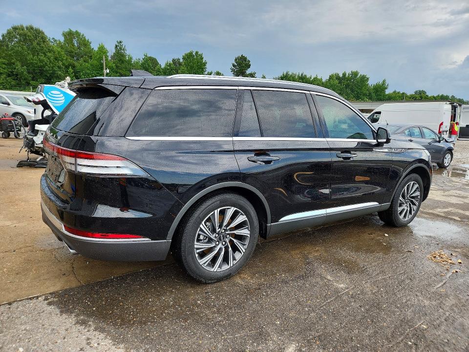 Photo 3 from auction – 2025 LINCOLN AVIATOR with VIN 5LM5J6XC6SGL35188