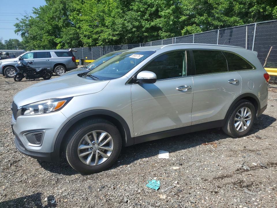 KIA SORENTO 2016 with VIN 5XYPGDA34GG078103 - Photo from auction