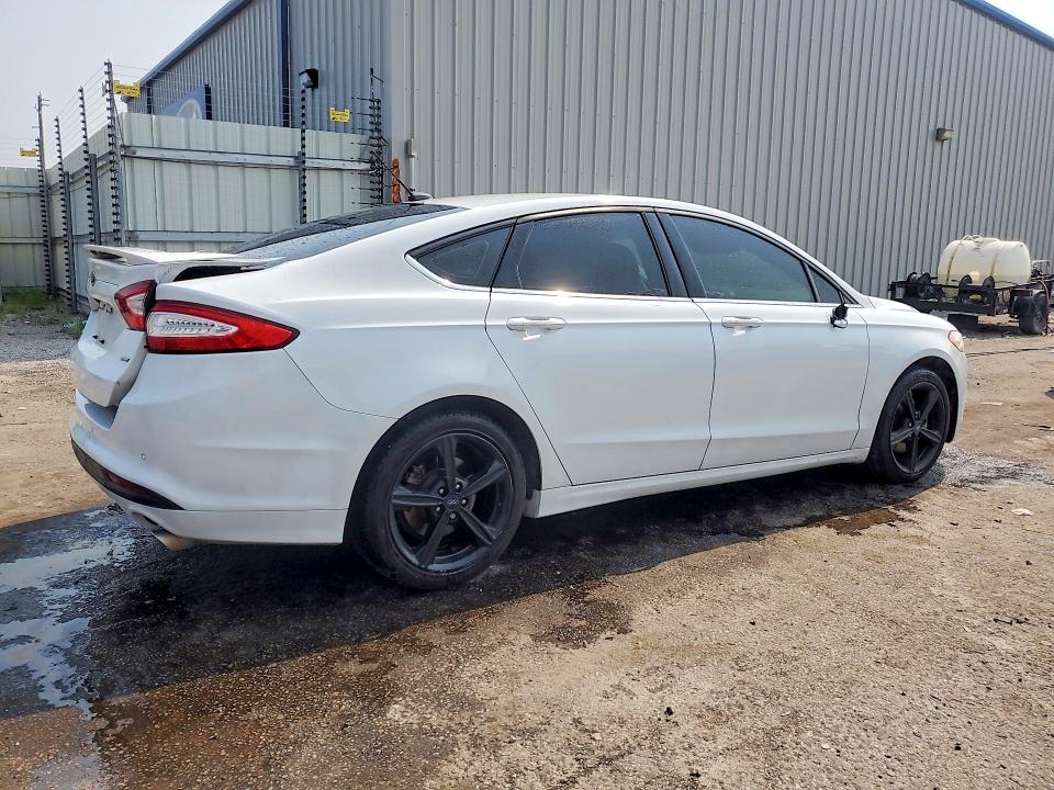 Photo 3 from auction – 2016 FORD FUSION with VIN 3FA6P0H73GR323434