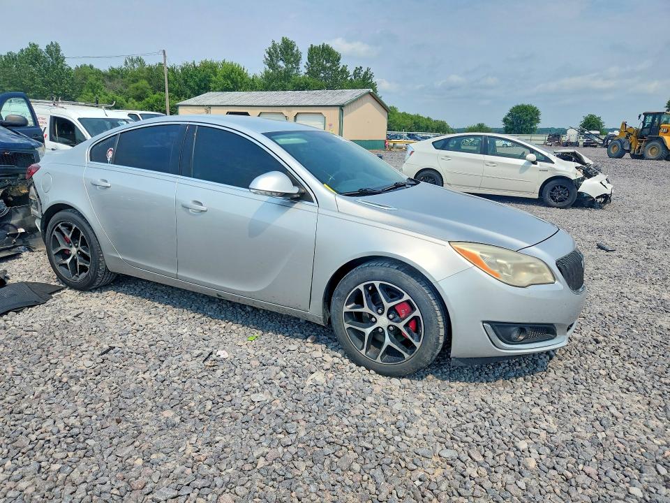 Photo 4 from auction – 2017 BUICK REGAL with VIN 2G4GL5EX7H9148667