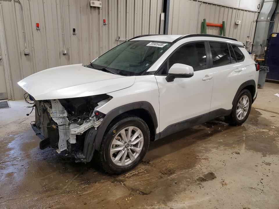 TOYOTA COROLLA CROSS 2022 with VIN 7MUCAABG8NV039004 - Photo from auction