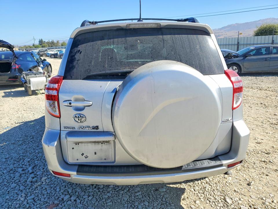 Photo 6 from auction – 2009 TOYOTA RAV4 with VIN JTMBK31VX9D006800