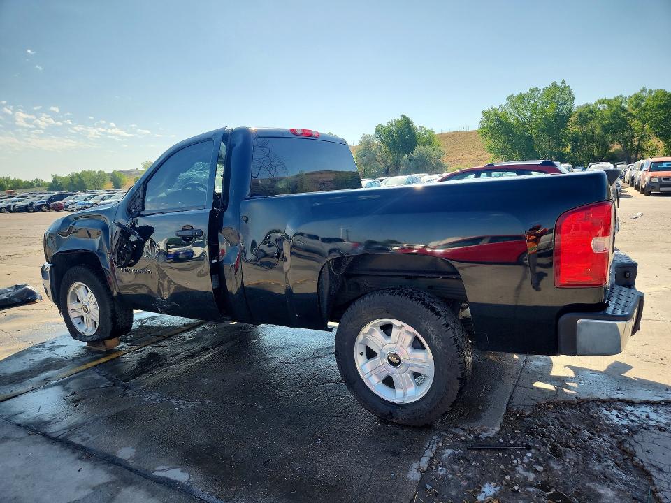 Photo 2 from auction – 2013 CHEVROLET SILVERADO with VIN 1GCNKSE09DZ402265