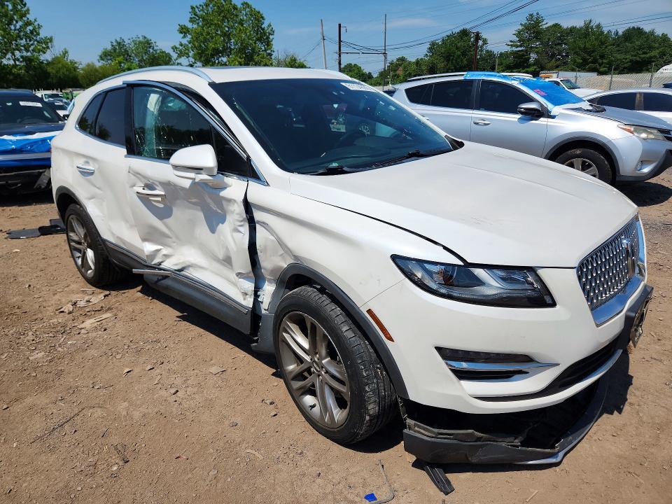 Photo 4 from auction – 2019 LINCOLN MKC with VIN 5LMTJ3DH9KUL45057