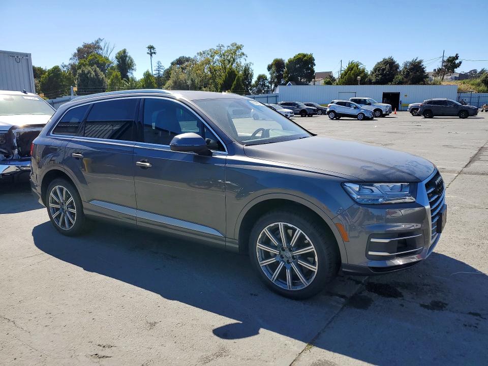 Photo 4 from auction – 2019 AUDI Q7 with VIN WA1LAAF74KD020942