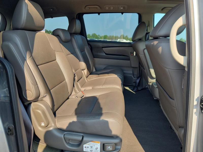 Photo 11 from auction – 2017 HONDA ODYSSEY with VIN 5FNRL5H61HB011350
