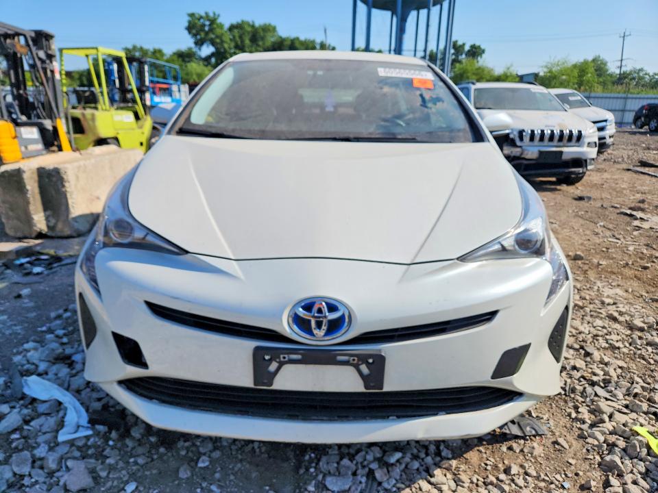 Photo 5 from auction – 2016 TOYOTA PRIUS with VIN JTDKARFU3G3027092
