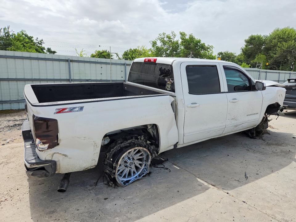 Photo 3 from auction – 2016 CHEVROLET SILVERADO with VIN 3GCUKREC9GG389004