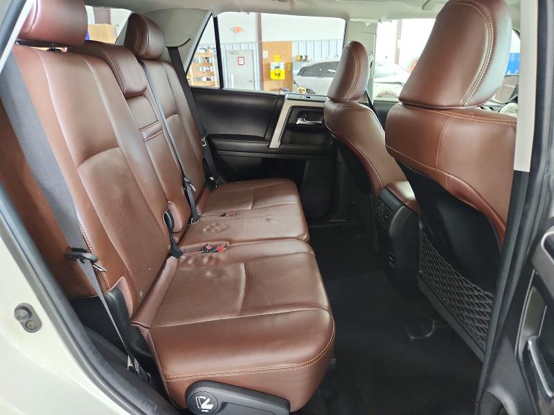 Photo 11 from auction – 2017 TOYOTA 4RUNNER with VIN JTEBU5JR2H5421882