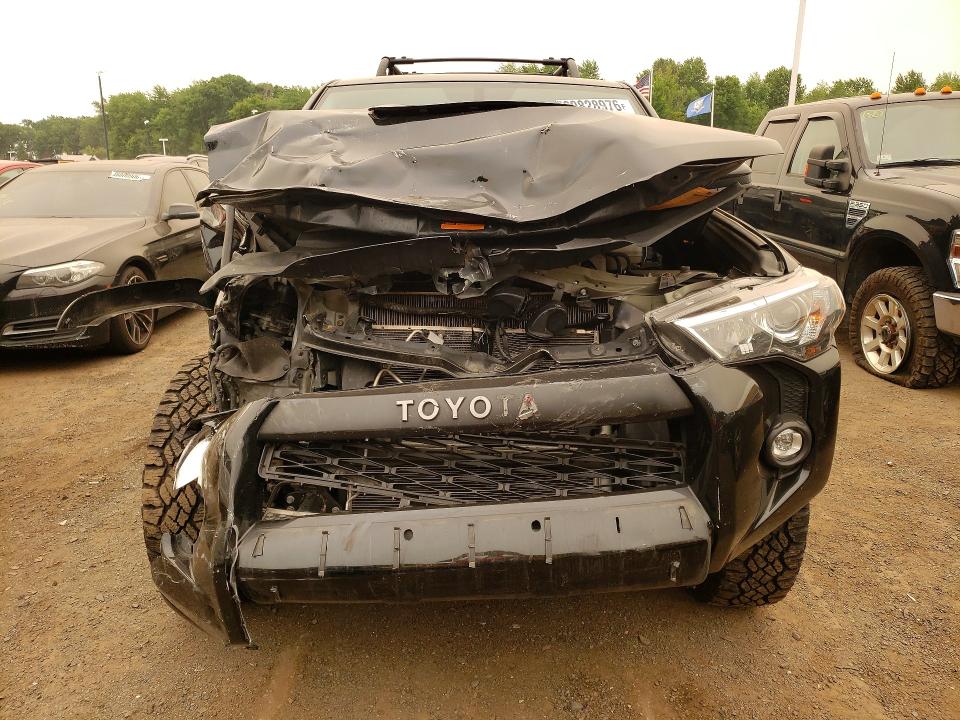 Photo 5 from auction – 2019 TOYOTA 4RUNNER with VIN JTEBU5JRXK5705462
