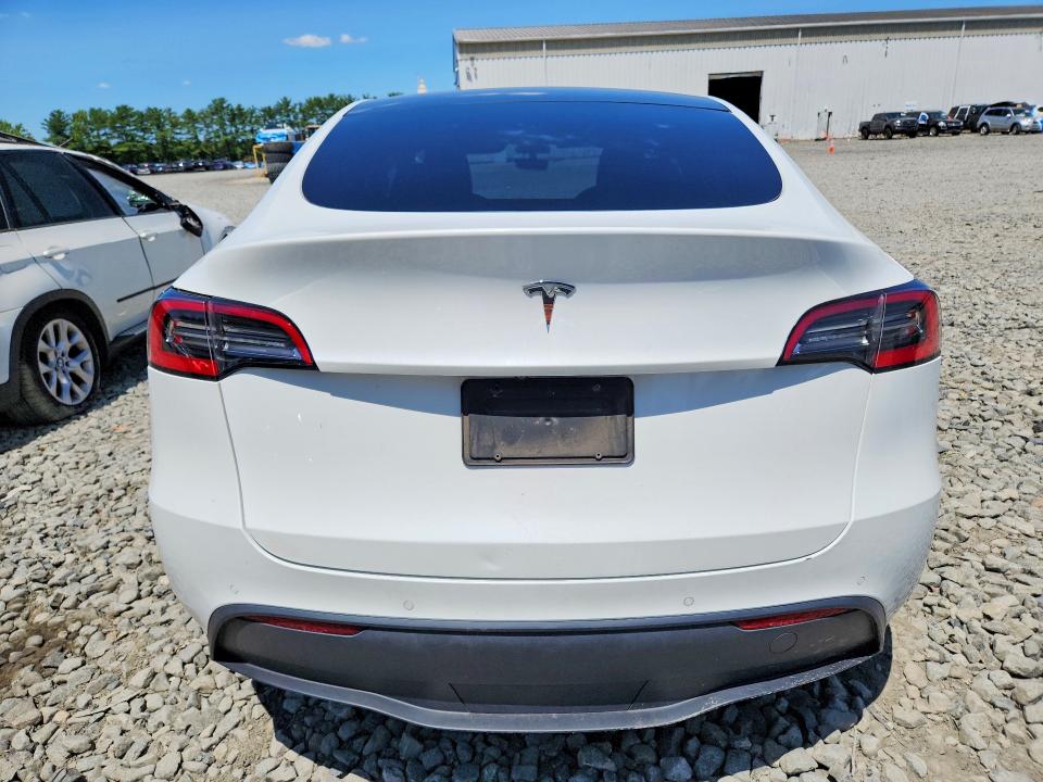 Photo 6 from auction – 2021 TESLA MODEL Y with VIN 5YJYGDEE2MF078703