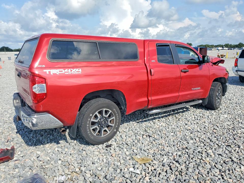 Photo 3 from auction – 2017 TOYOTA TUNDRA with VIN 5TFUM5F14HX070560