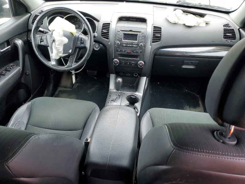 Photo 8 from auction – 2011 KIA SORENTO with VIN 5XYKU4A20BG043125
