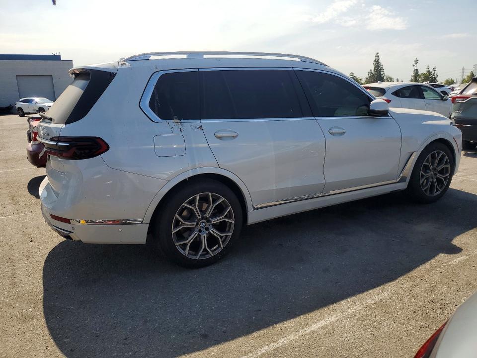 Photo 3 from auction – 2023 BMW X7 with VIN 5UX23EM02P9P25417