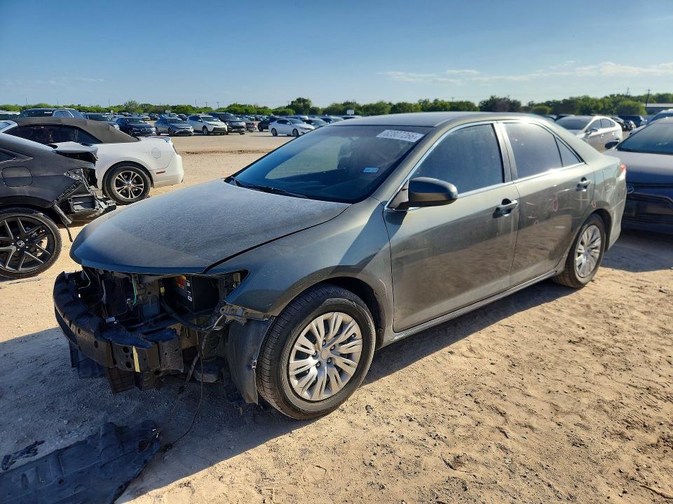 Zdjęcie 1 z aukcji – 2014 TOYOTA CAMRY z VIN 4T4BF1FK9ER385016