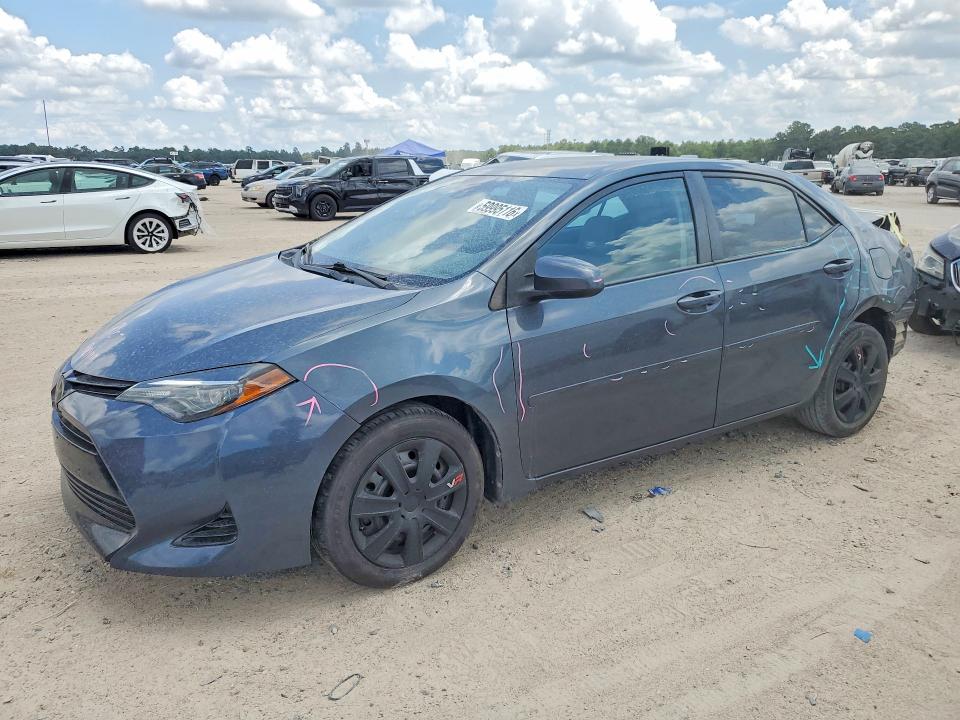 TOYOTA COROLLA 2018 con VIN 5YFBURHE7JP747040 - Foto de la subasta
