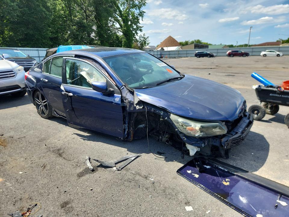 Photo 4 from auction – 2015 HONDA ACCORD with VIN 1HGCR2F37FA238352