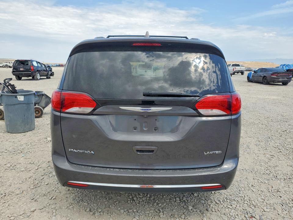 Photo 6 from auction – 2018 CHRYSLER PACIFICA with VIN 2C4RC1GG6JR357763