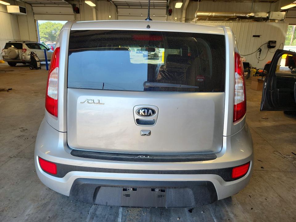 Photo 6 from auction – 2013 KIA SOUL with VIN KNDJT2A61D7764673