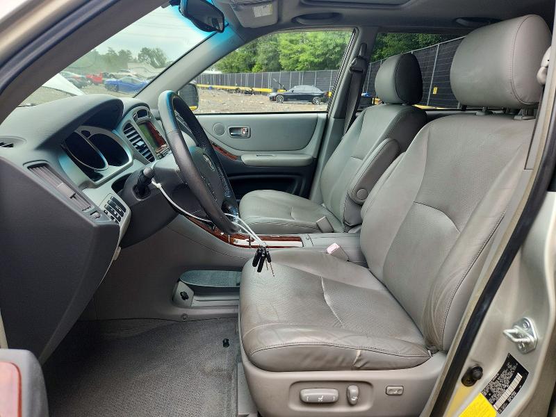 Photo 7 from auction – 2005 TOYOTA HIGHLANDER with VIN JTEEP21AX50126308