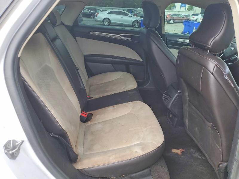 Photo 10 from auction – 2019 FORD FUSION with VIN 3FA6P0HDXKR160621