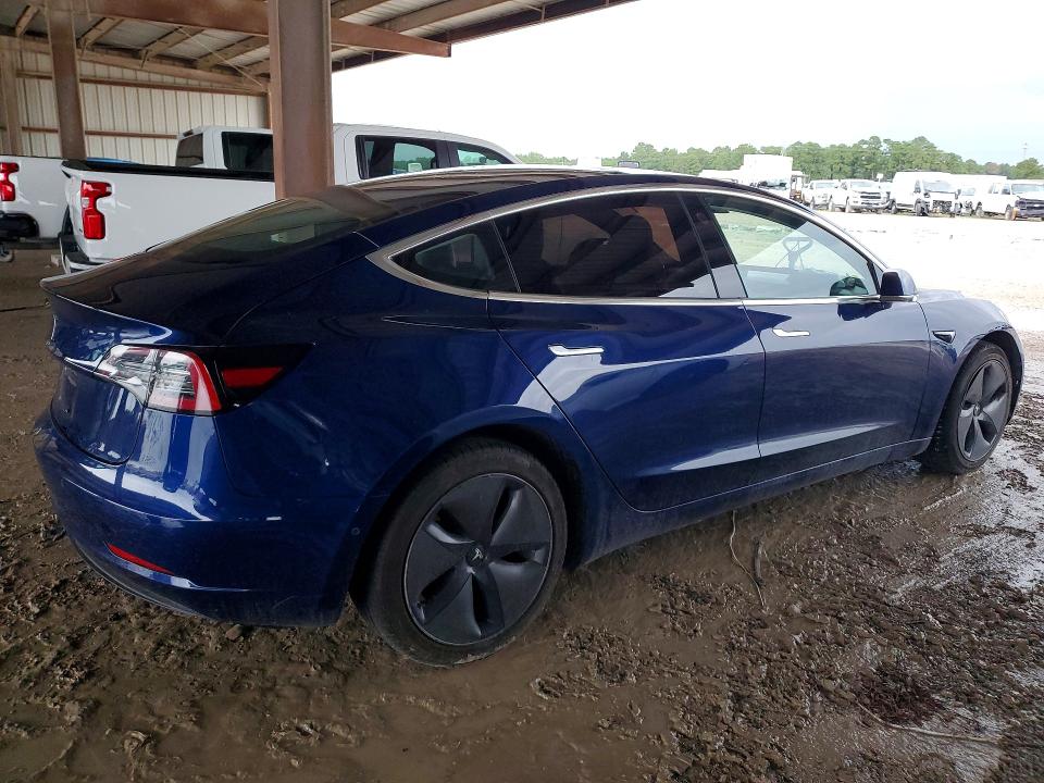 Photo 3 from auction – 2018 TESLA MODEL 3 with VIN 5YJ3E1EB7JF105071