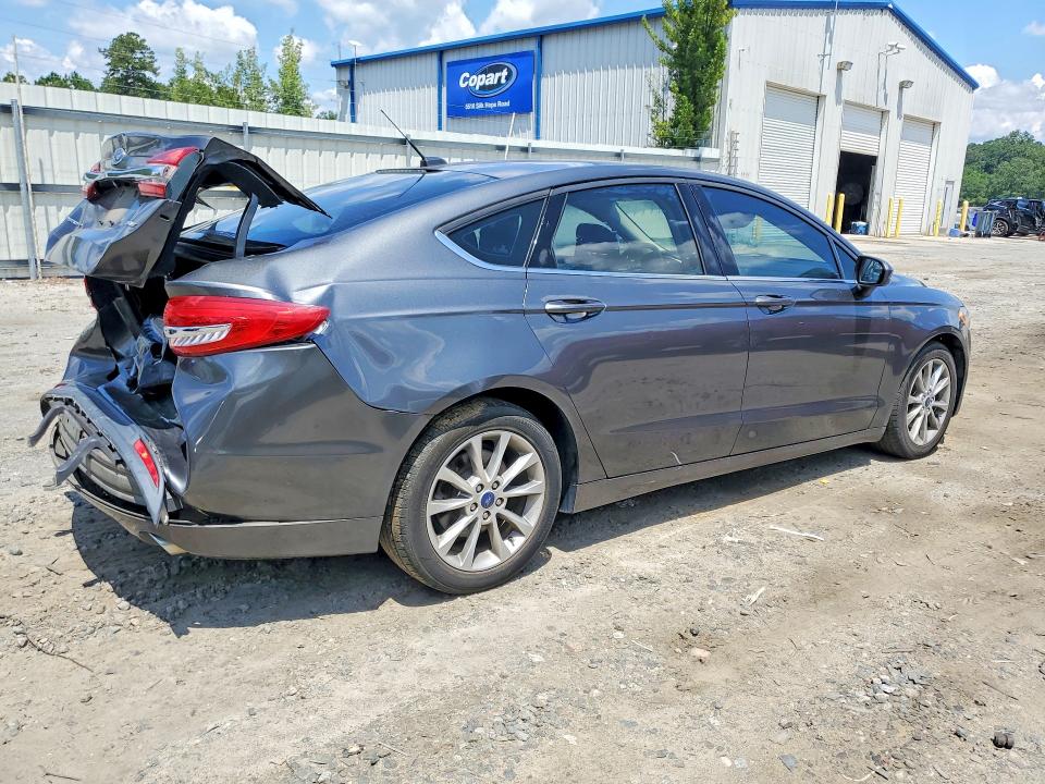 Photo 3 from auction – 2017 FORD FUSION with VIN 3FA6P0H72HR193311