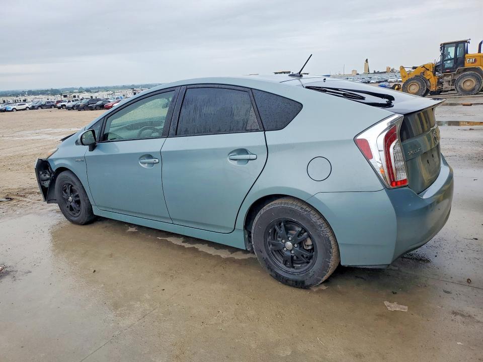 Photo 2 from auction – 2013 TOYOTA PRIUS with VIN JTDKN3DU7D1645267