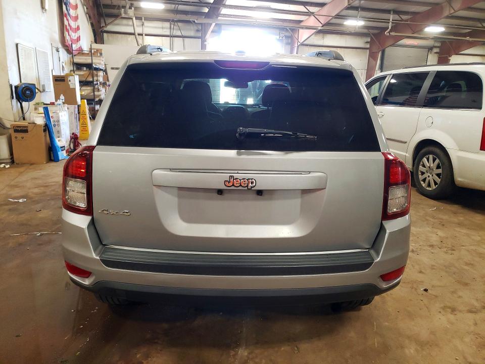Photo 6 from auction – 2017 JEEP COMPASS with VIN 1C4NJDBB8HD143646