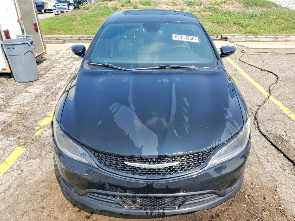 Photo 5 from auction – 2016 CHRYSLER 200 with VIN 1C3CCCDG7GN130727