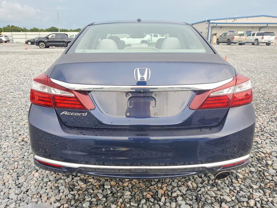 Photo 6 from auction – 2017 HONDA ACCORD with VIN 1HGCR2F70HA166271