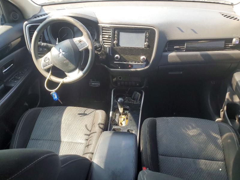 Photo 8 from auction – 2020 MITSUBISHI OUTLANDER with VIN JA4AD2A3XLZ047253