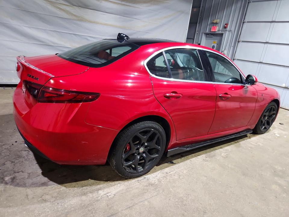 Photo 3 from auction – 2021 ALFA ROMEO GIULIA with VIN ZARFANBN7M7644868
