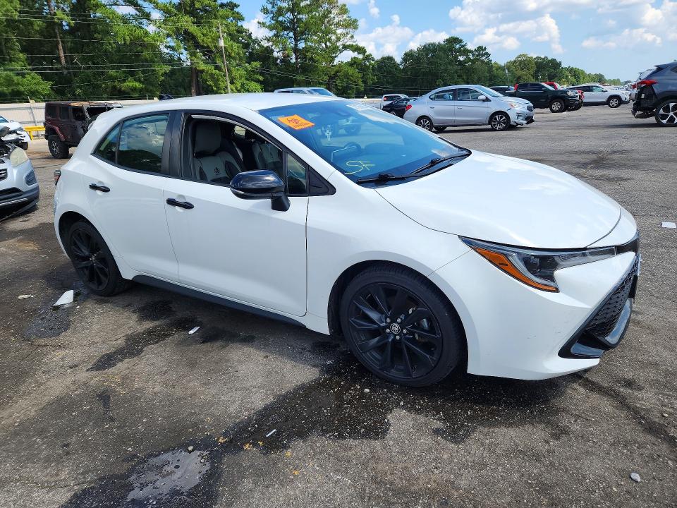 Photo 4 from auction – 2021 TOYOTA COROLLA HATCHBACK with VIN JTND4MBE3M3118954