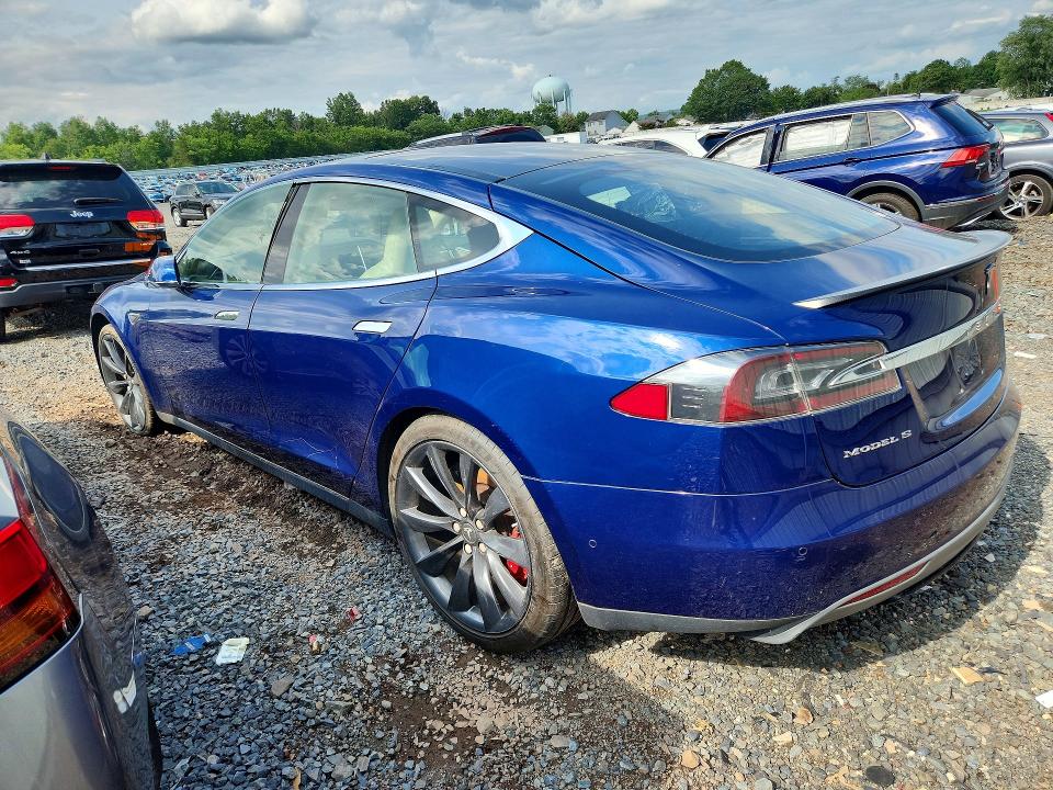 Photo 2 from auction – 2015 TESLA MODEL S with VIN 5YJSA1E47FF114353