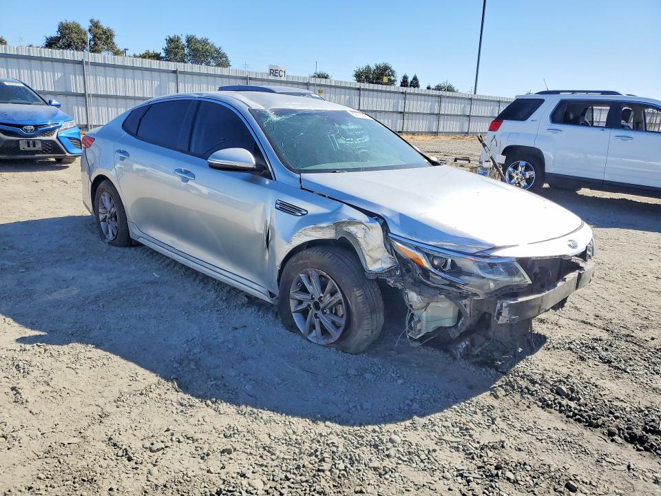 Photo 4 from auction – 2020 KIA OPTIMA with VIN 5XXGT4L33LG402178