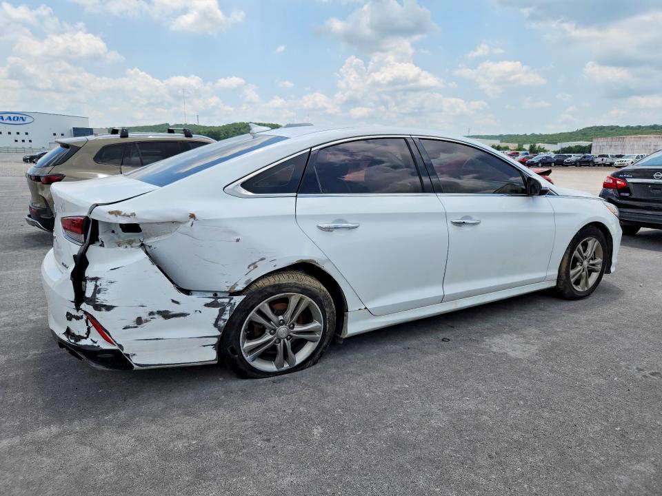 Photo 3 from auction – 2019 HYUNDAI SONATA with VIN 5NPE34AF2KH820710