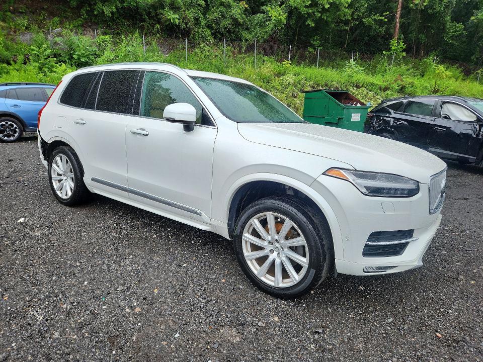 Photo 4 from auction – 2016 VOLVO XC90 with VIN YV4A22PL5G1028839