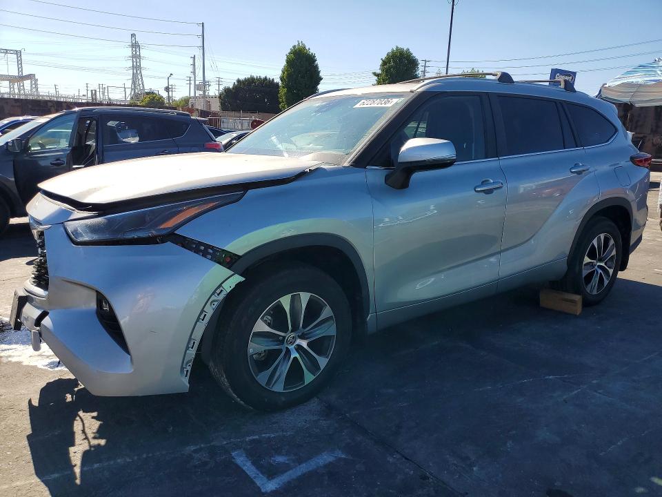 TOYOTA HIGHLANDER 2023 with VIN 5TDKDRAH6PS504386 - Photo from auction