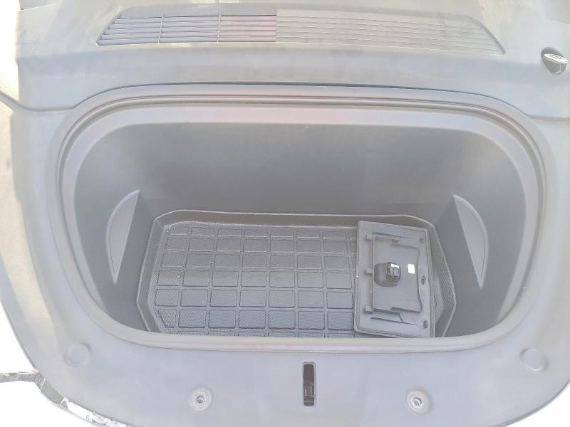 Photo 11 from auction – 2020 TESLA MODEL Y with VIN 5YJYGDEE9LF049469