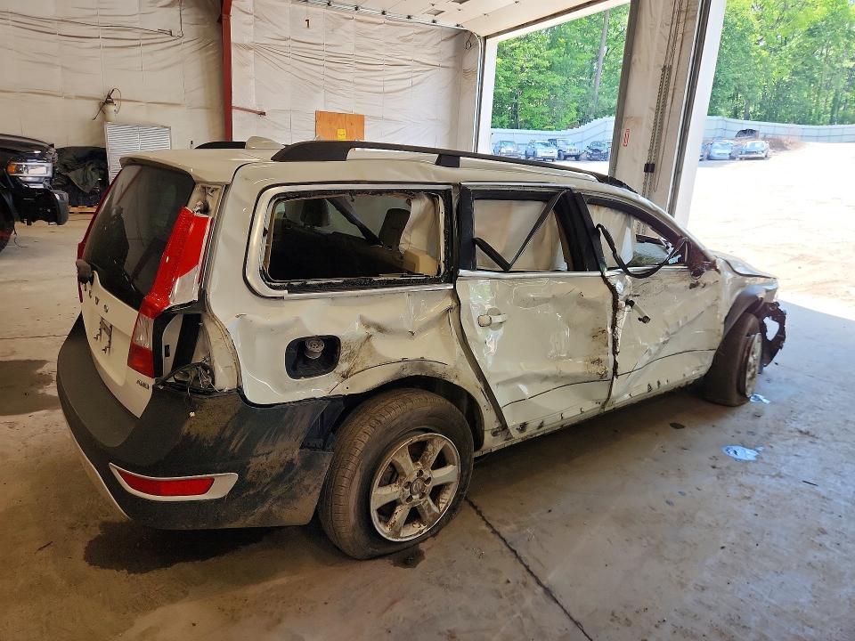 Photo 3 from auction – 2011 VOLVO XC70 with VIN YV4952BZ2B1102393