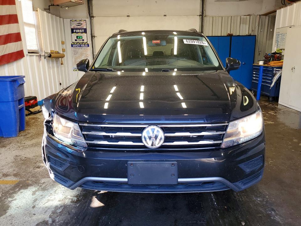 Photo 5 from auction – 2018 VOLKSWAGEN TIGUAN with VIN 3VV2B7AX5JM067992