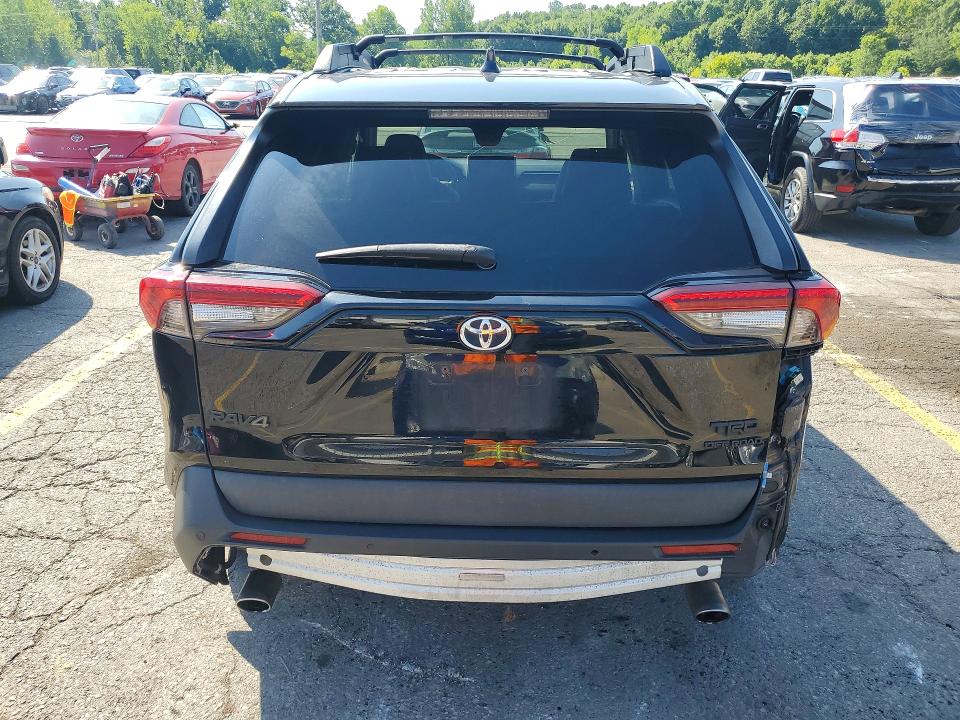 Photo 6 from auction – 2020 TOYOTA RAV4 with VIN 2T3J1RFV5LC076890