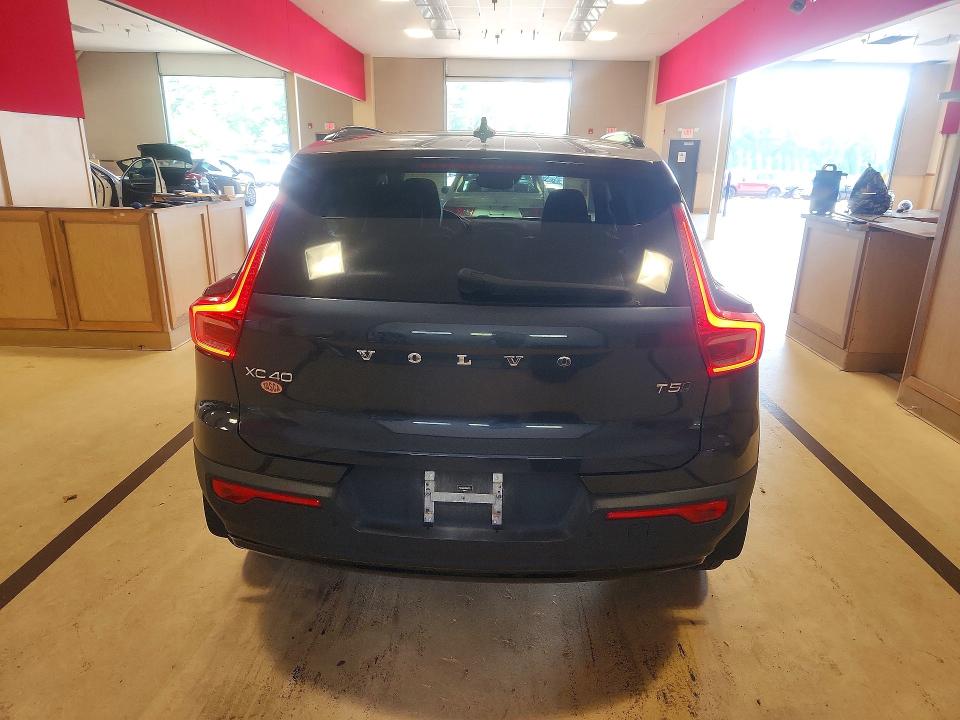 Photo 6 from auction – 2022 VOLVO XC40 with VIN YV4162UM7N2647175