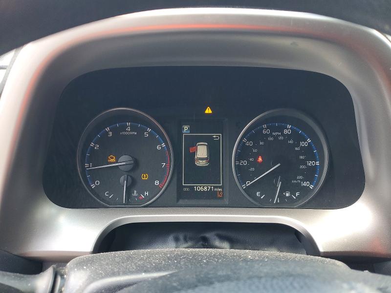 Photo 9 from auction – 2018 TOYOTA RAV4 with VIN JTMZFREV4JJ150218