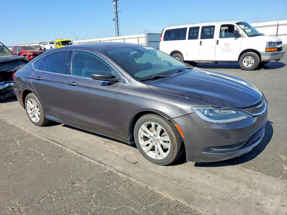 Photo 4 from auction – 2017 CHRYSLER 200 with VIN 1C3CCCFBXHN502452