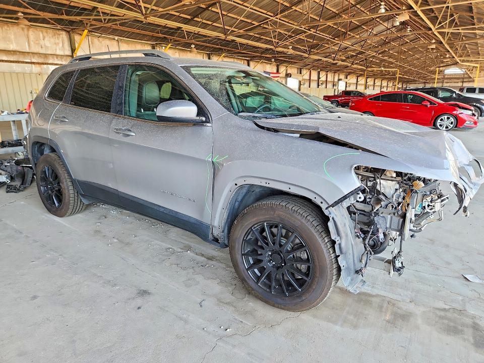 Photo 4 from auction – 2019 JEEP CHEROKEE with VIN 1C4PJLLB0KD202889