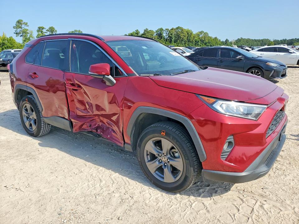 Photo 4 from auction – 2021 TOYOTA RAV4 with VIN 2T3W1RFV1MW175020